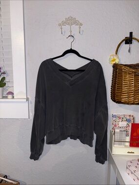 aerie Washed V-Neck Pullover Sweatshirt - Charcoal Gray